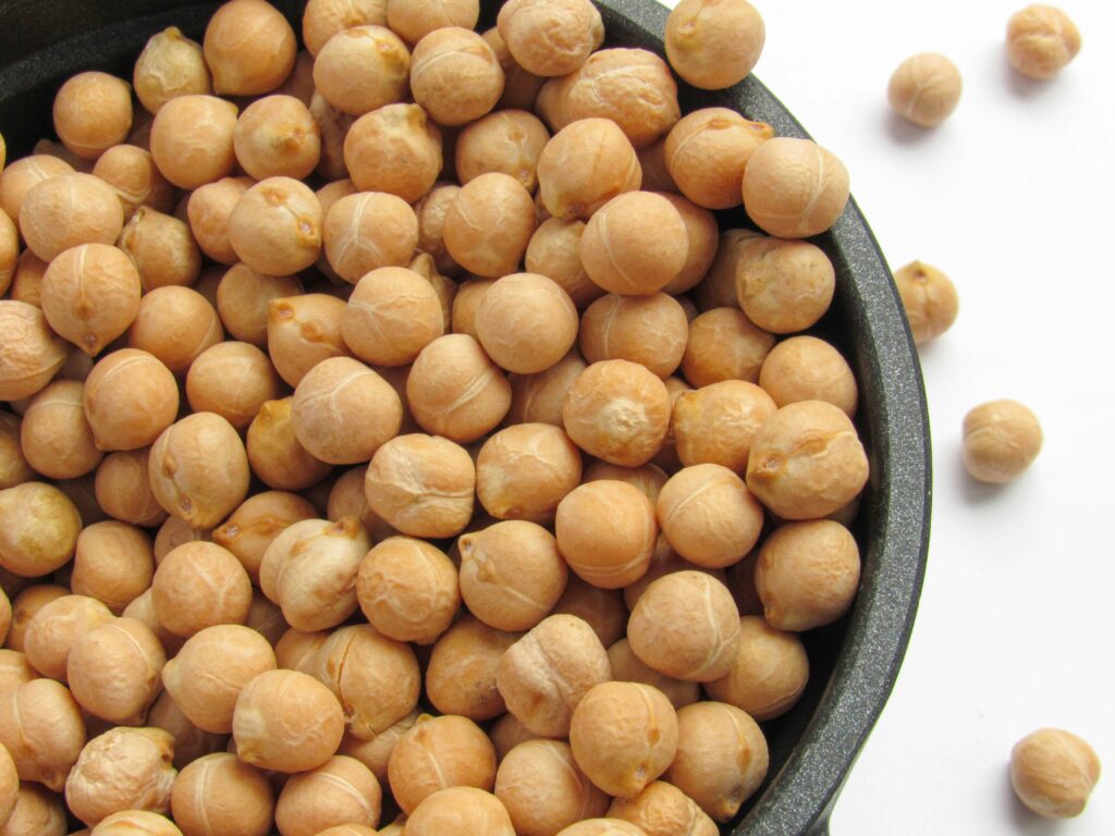 A bowl of chickpeas.